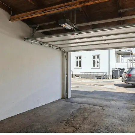 Central, Charmerende *